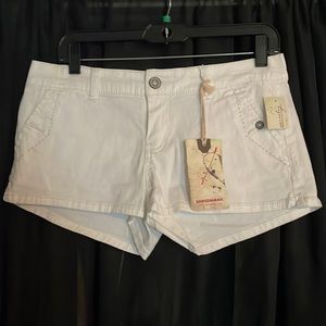 Union bay juniors white shorts